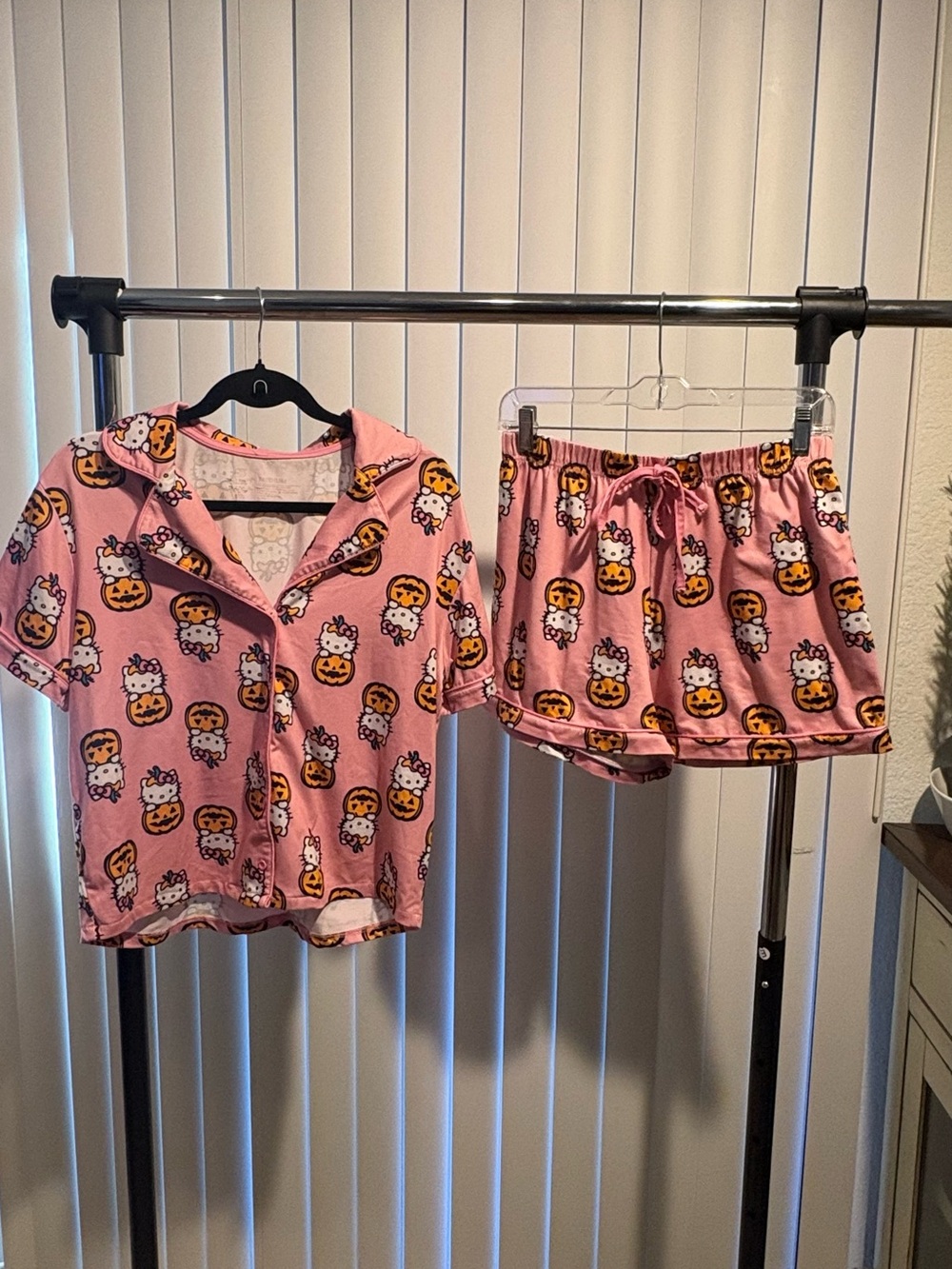 Hello Kitty Pink Short-Sleeve Pajama Set with Hood
